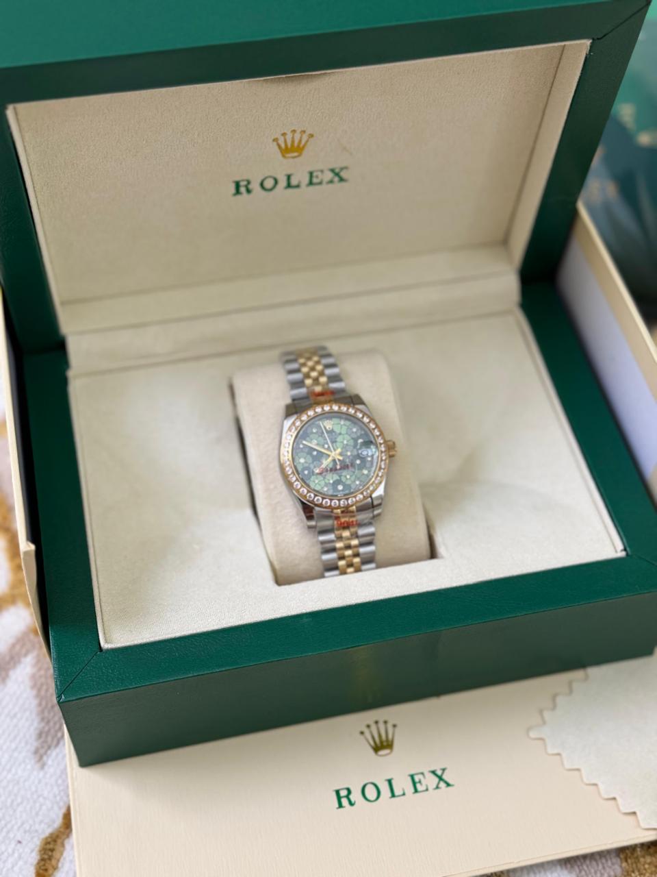 Ladies watch Lilly Onlines