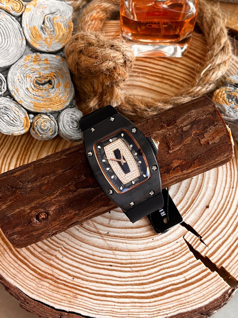 Ladies watch Lilly Onlines