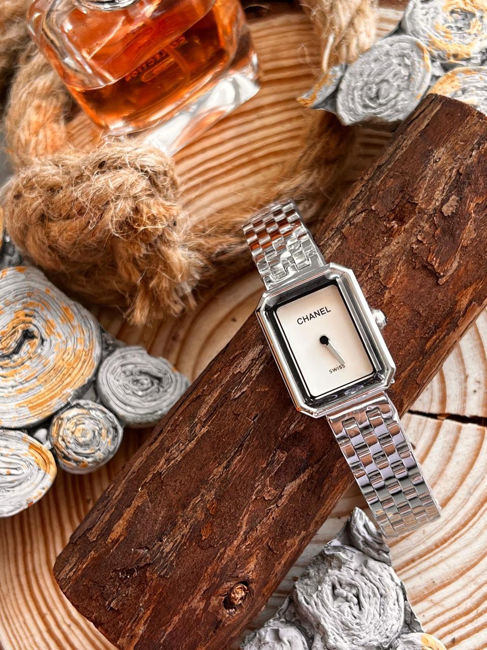 Ladies watch Lilly Onlines