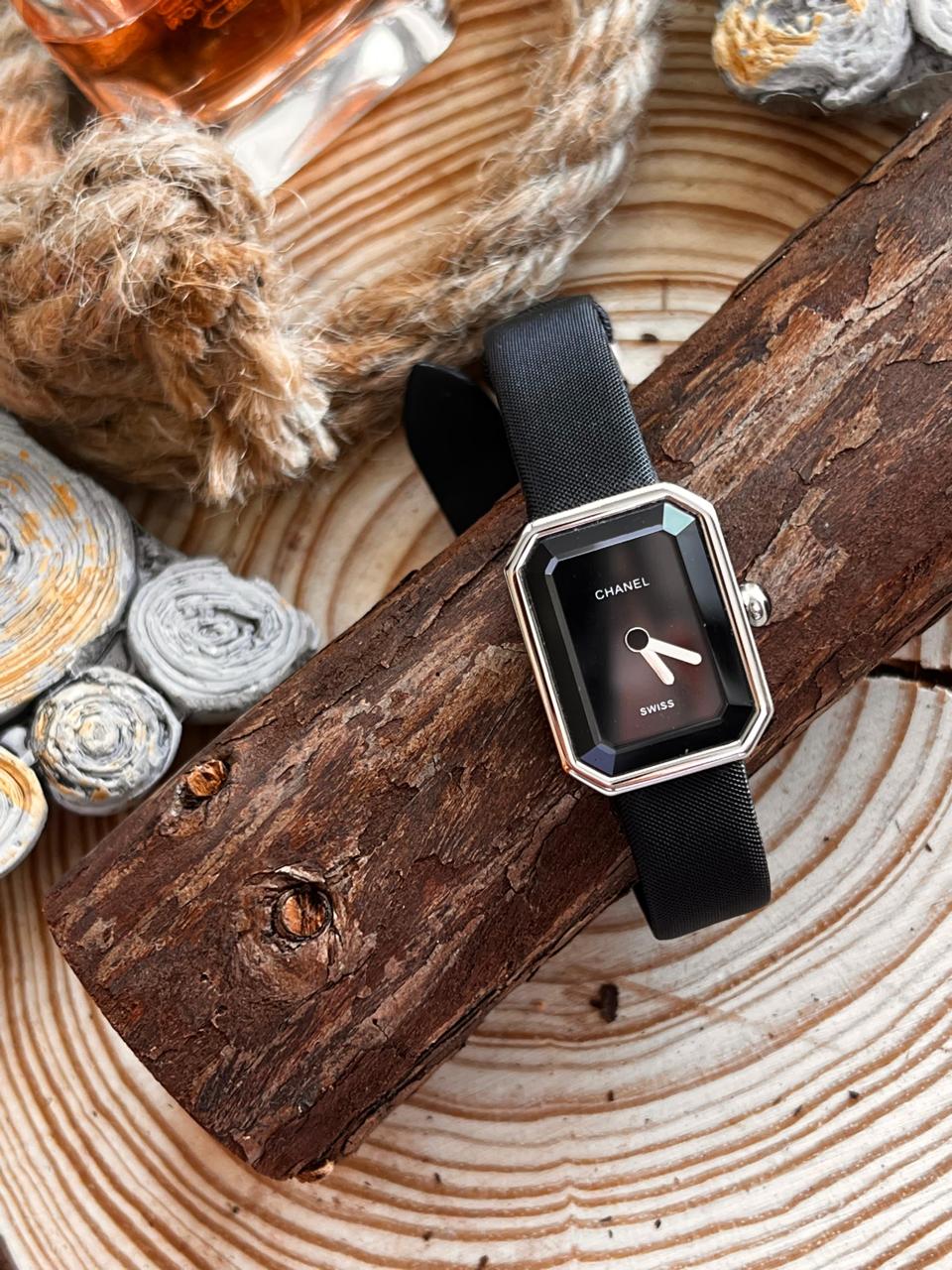 Ladies watch Lilly Onlines