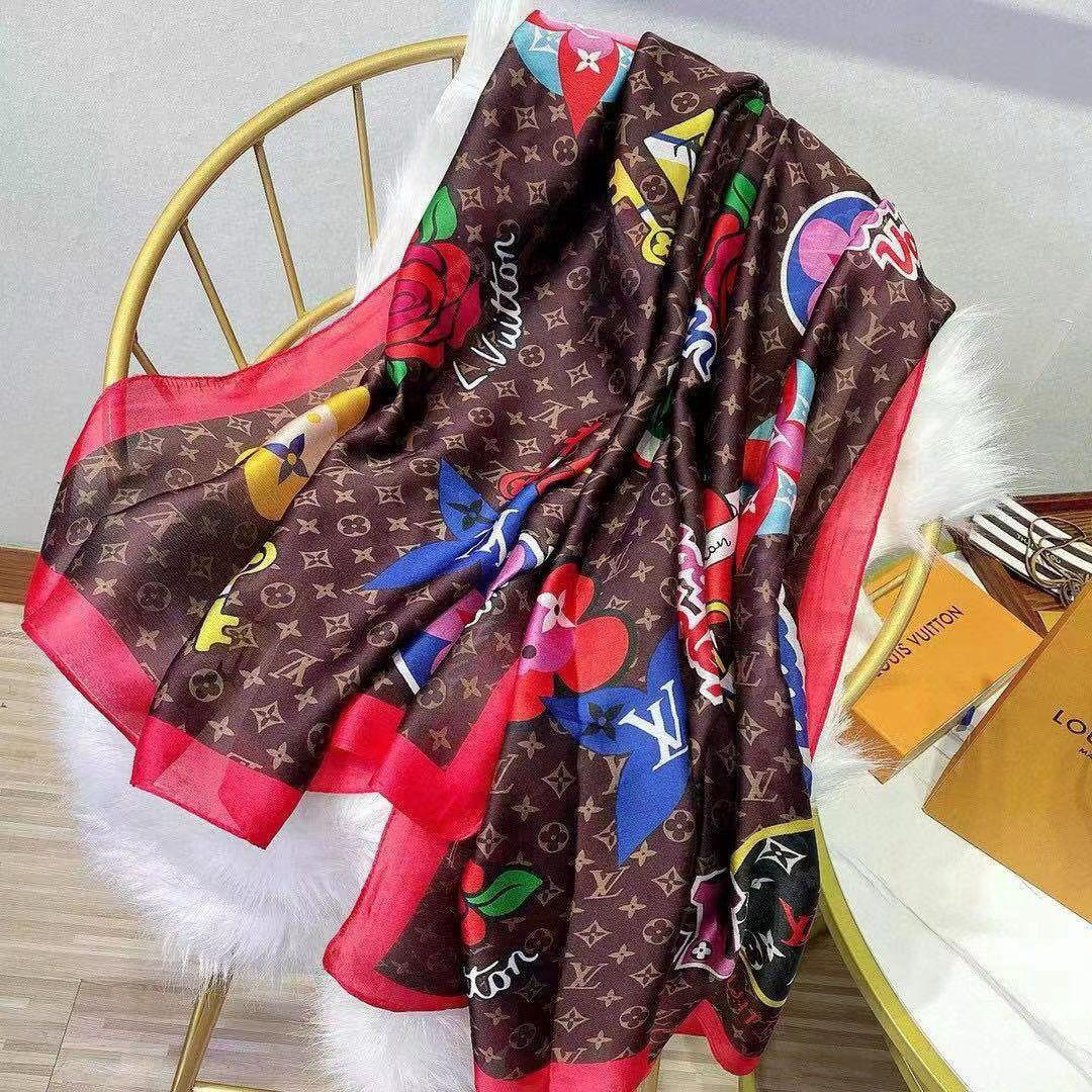 Ladies scarf. Lilly Onlines