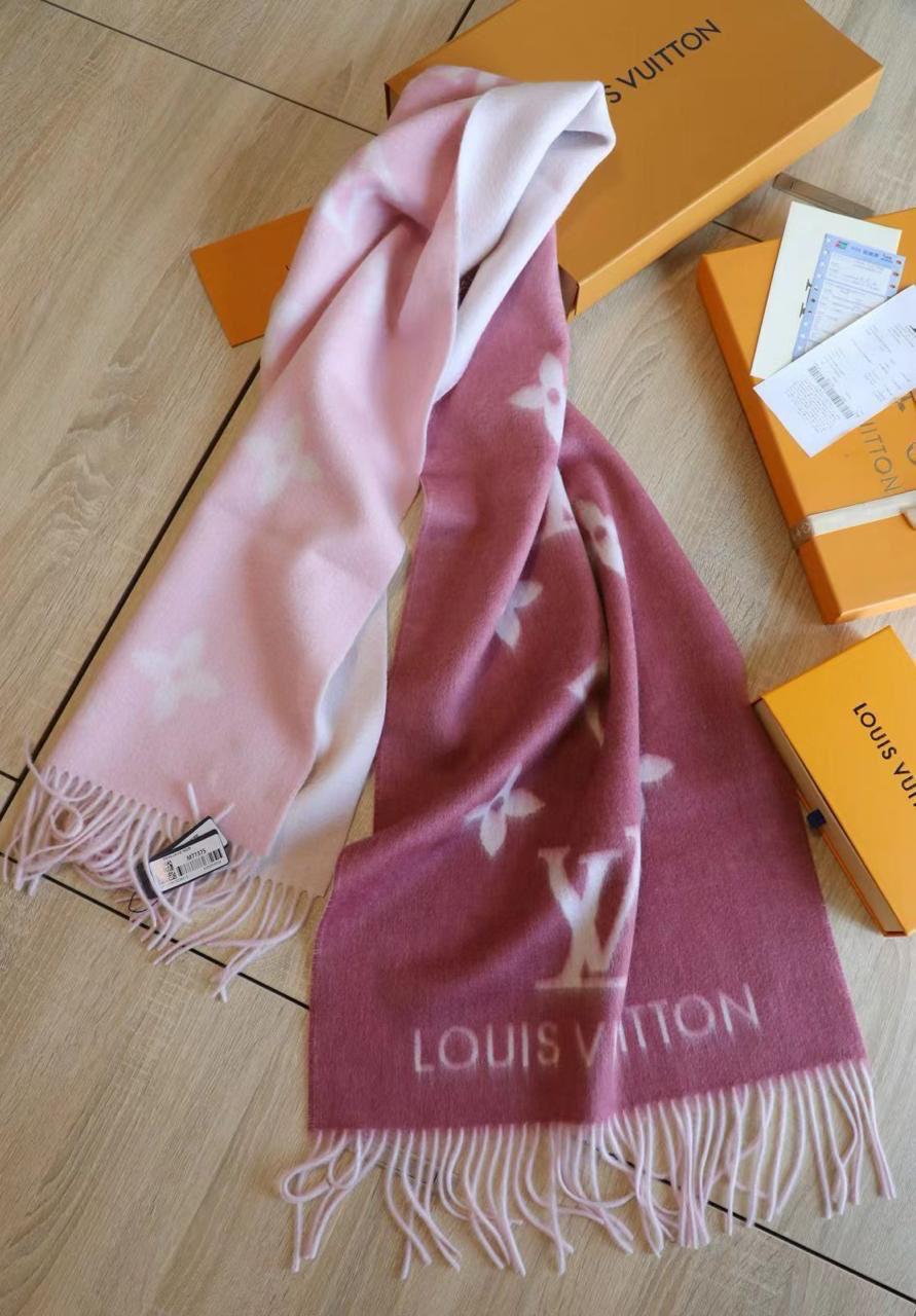 Ladies scarf. Lilly Onlines