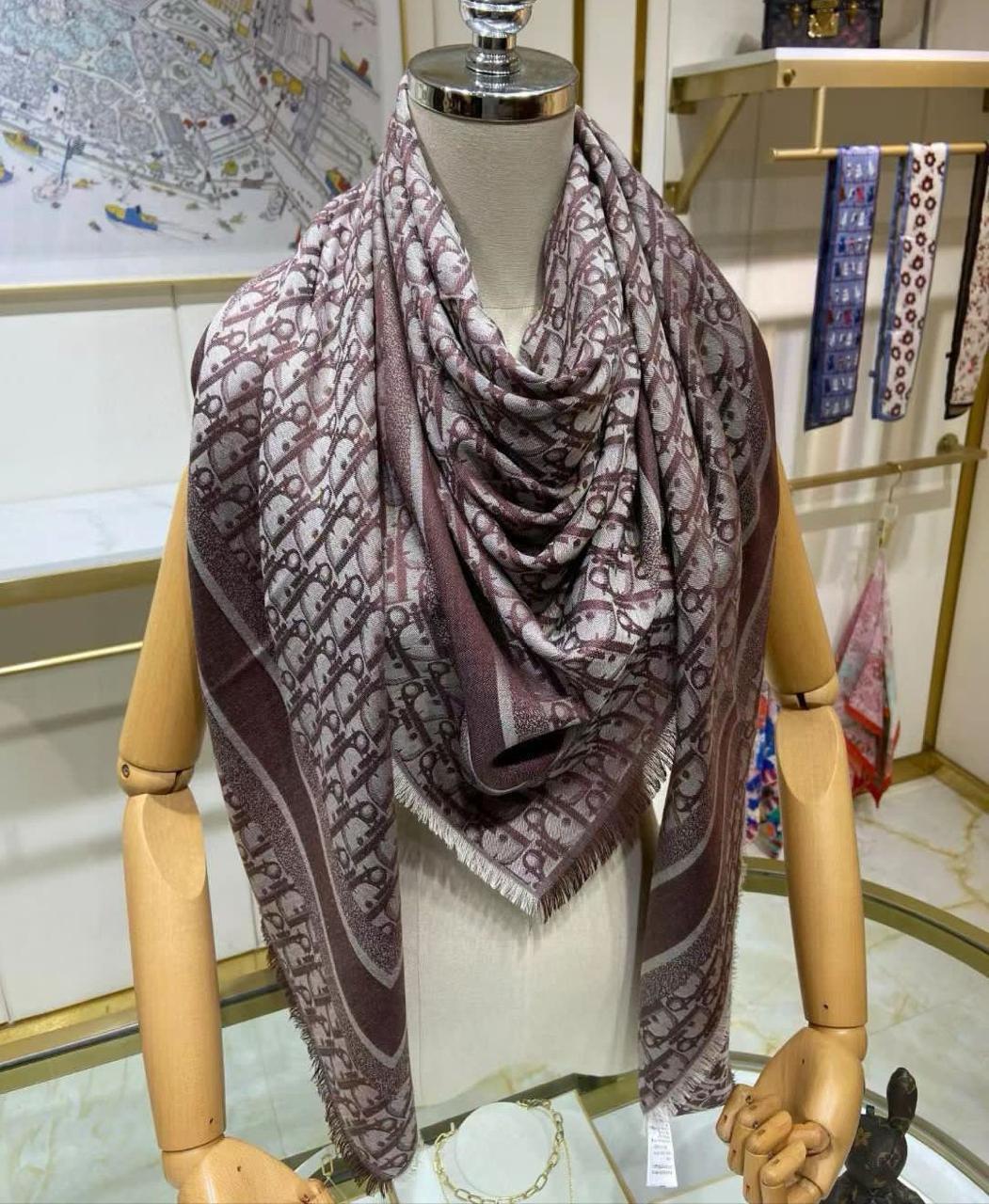 Ladies scarf. Lilly Onlines