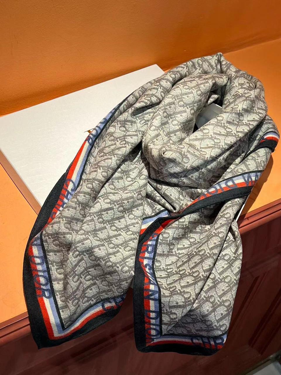 Ladies scarf. Lilly Onlines