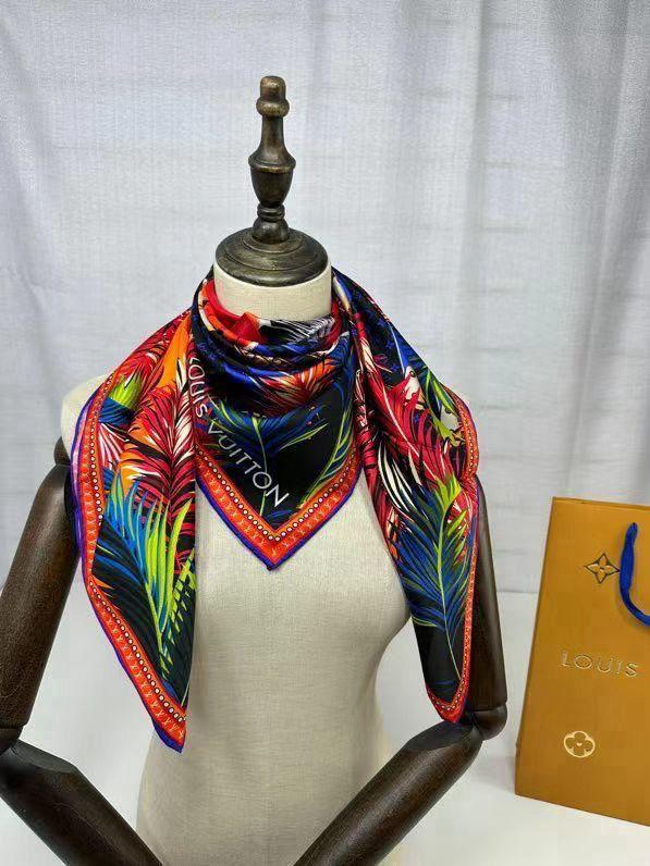 Ladies scarf. Lilly Onlines