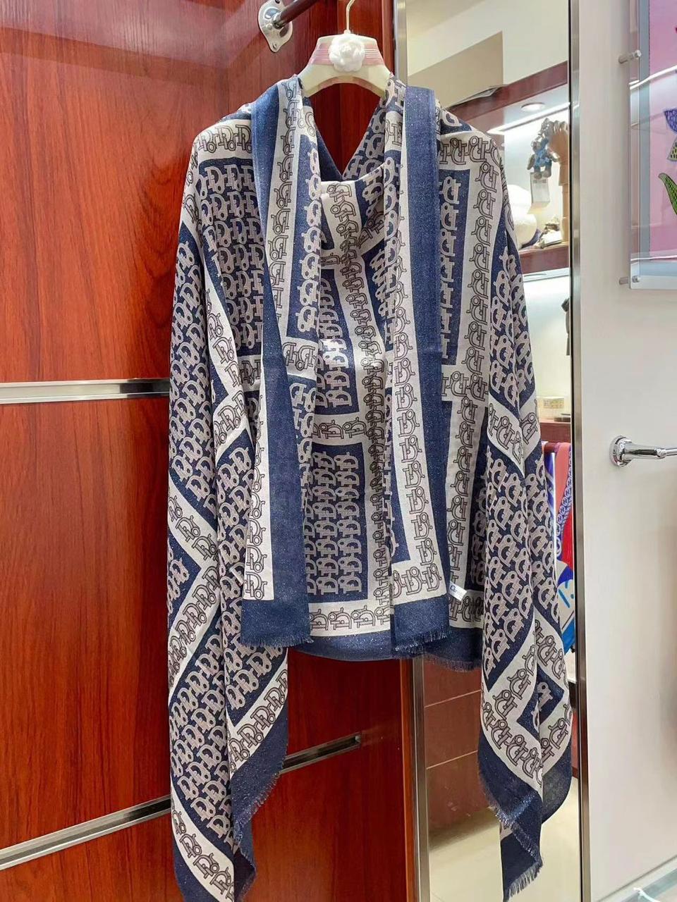 Ladies scarf. Lilly Onlines