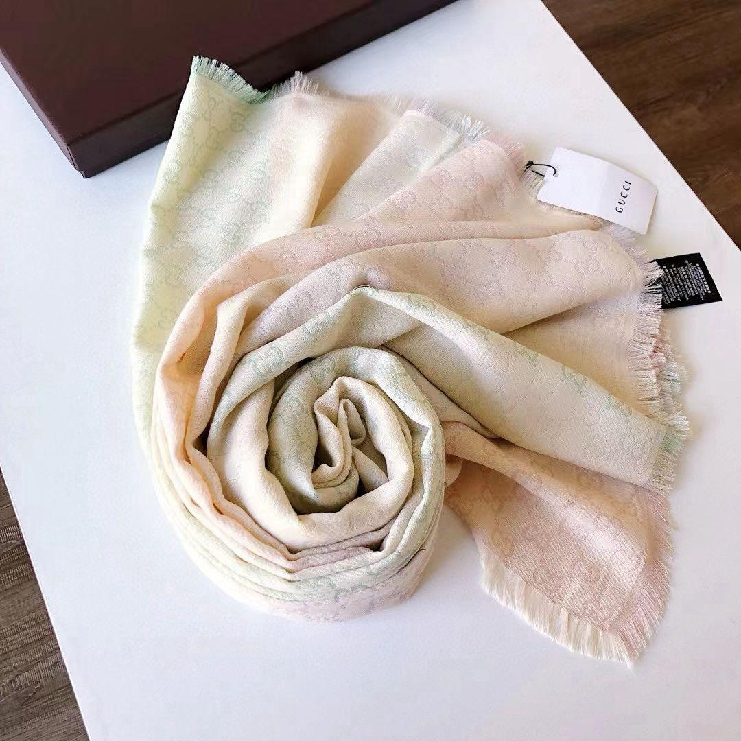 Ladies scarf. Lilly Onlines