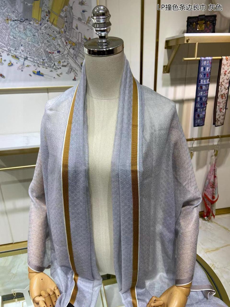 Ladies scarf. Lilly Onlines