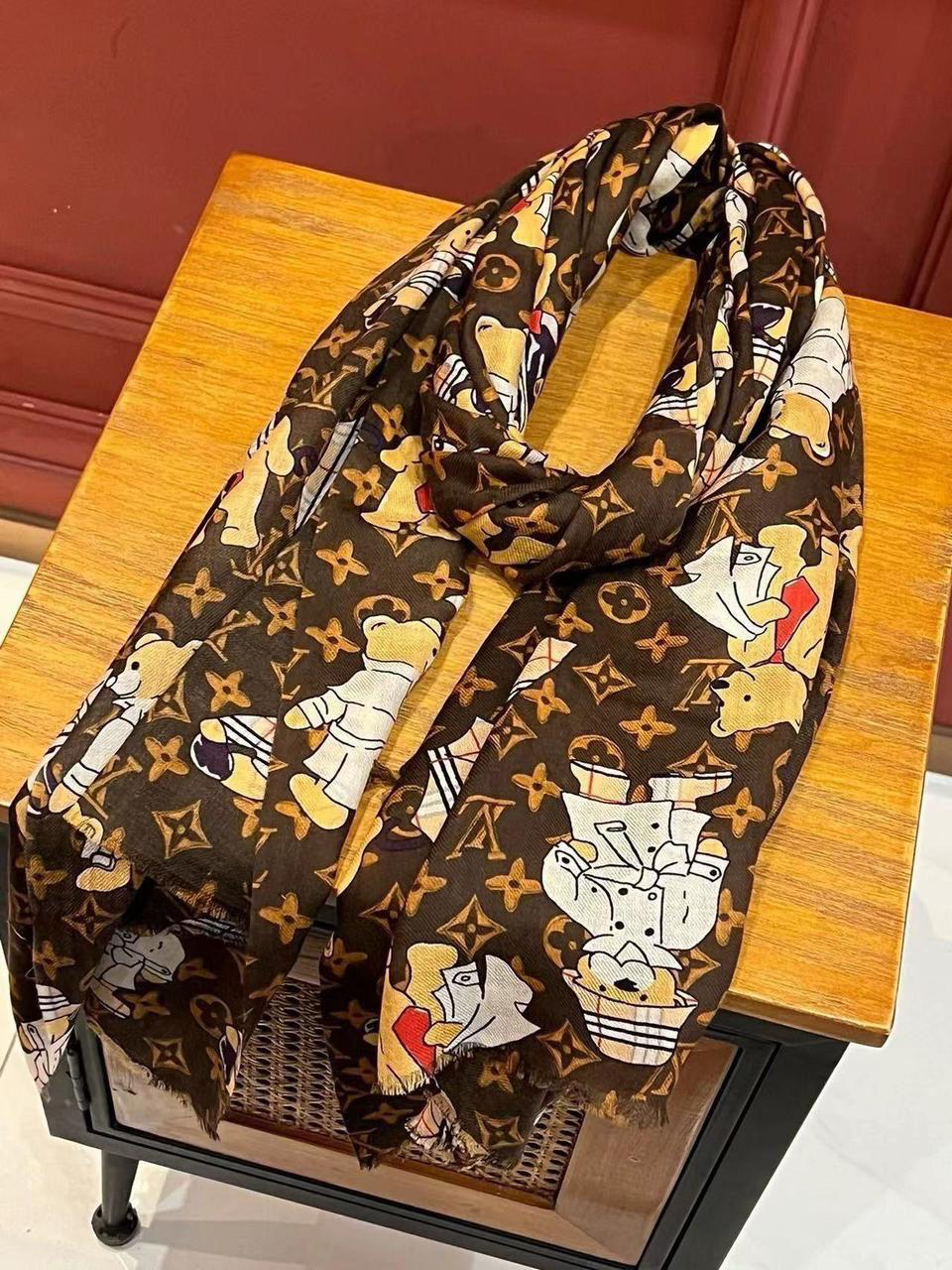 Ladies scarf. Lilly Onlines