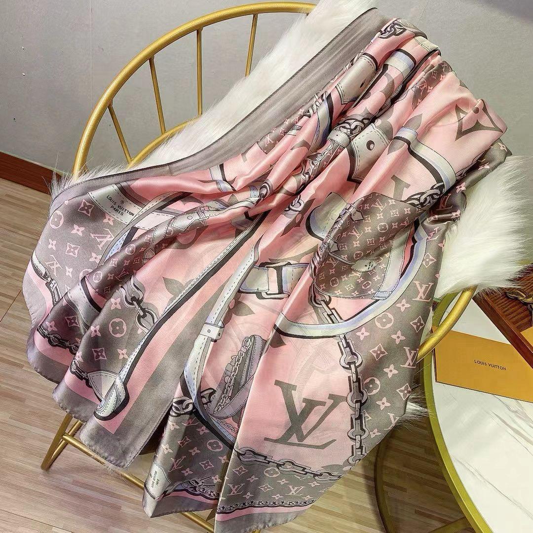 Ladies scarf. Lilly Onlines