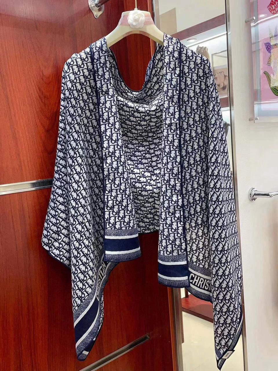 Ladies scarf. Lilly Onlines