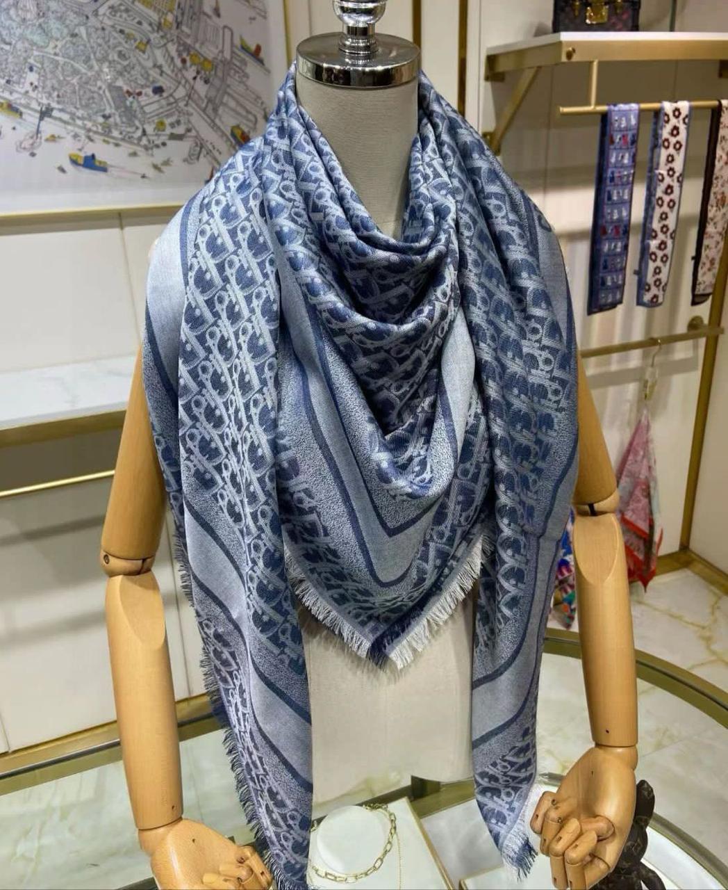 Ladies scarf. Lilly Onlines