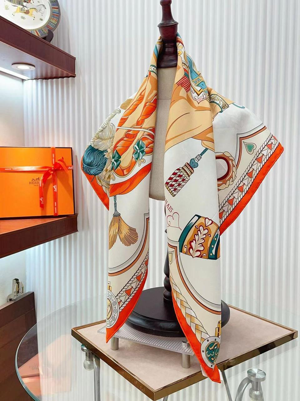 Ladies scarf. Lilly Onlines