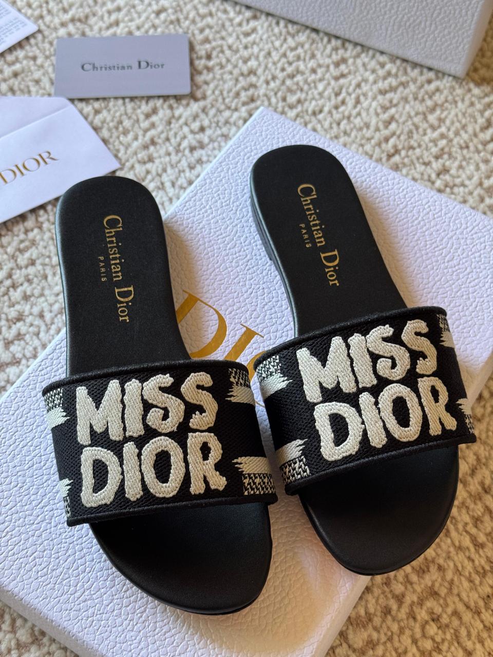 ladies flats Lilly Onlines