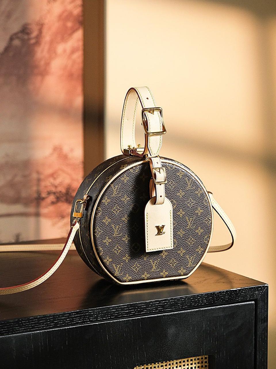 Ladies Lv bags Lilly Onlines