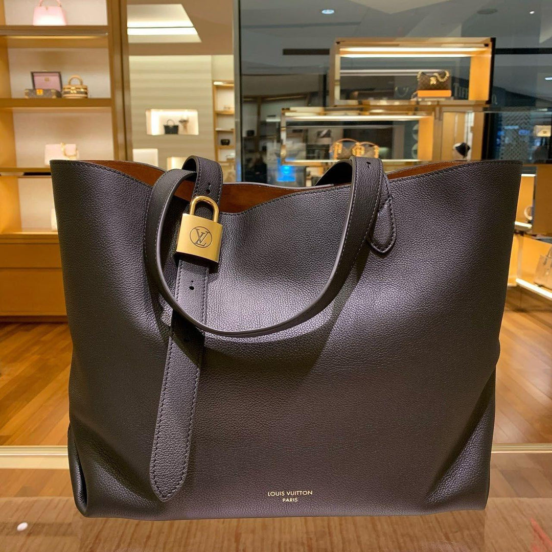 Ladies Lv bags Lilly Onlines