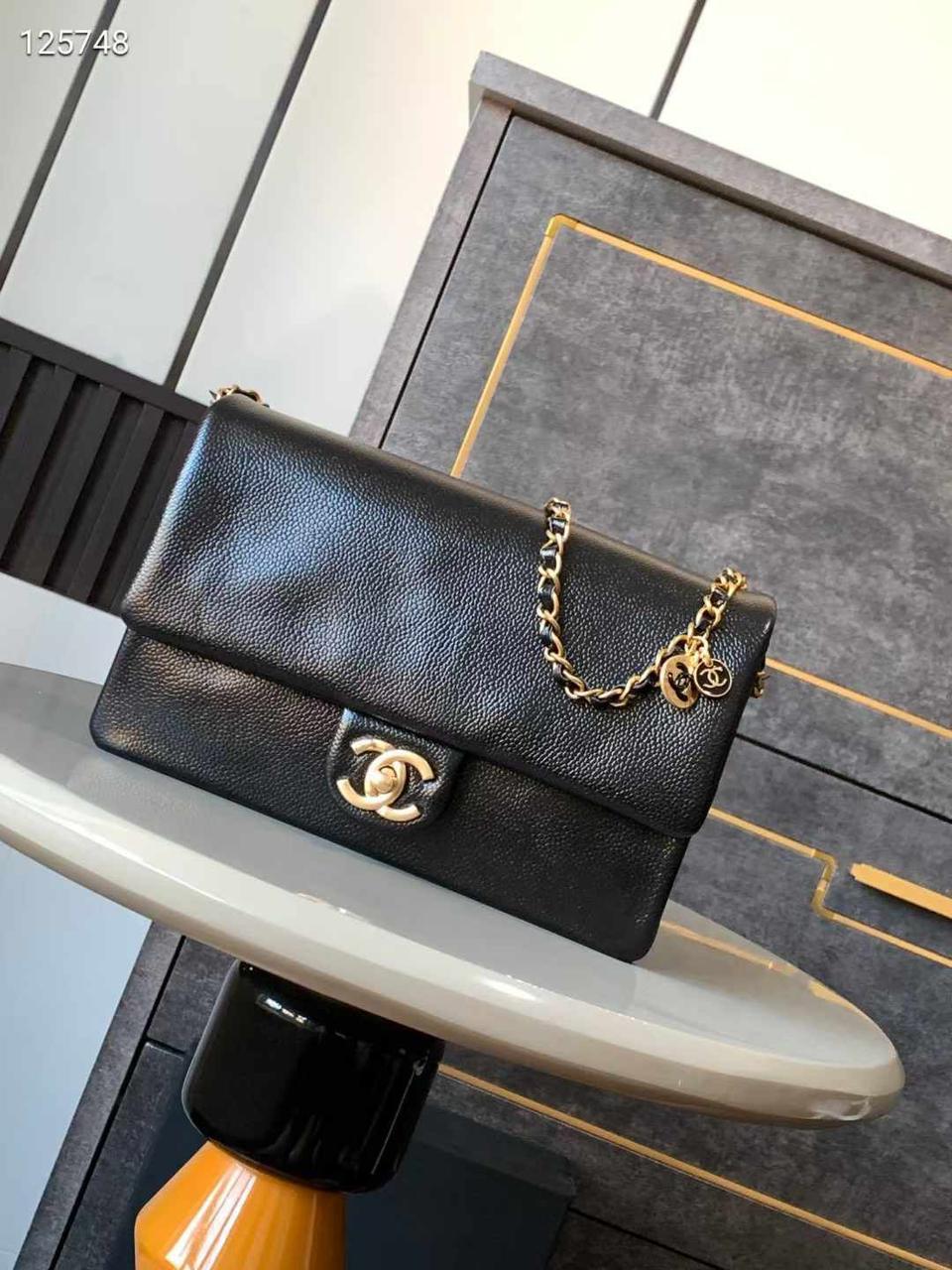 Ladies Chanel bags Lilly Onlines