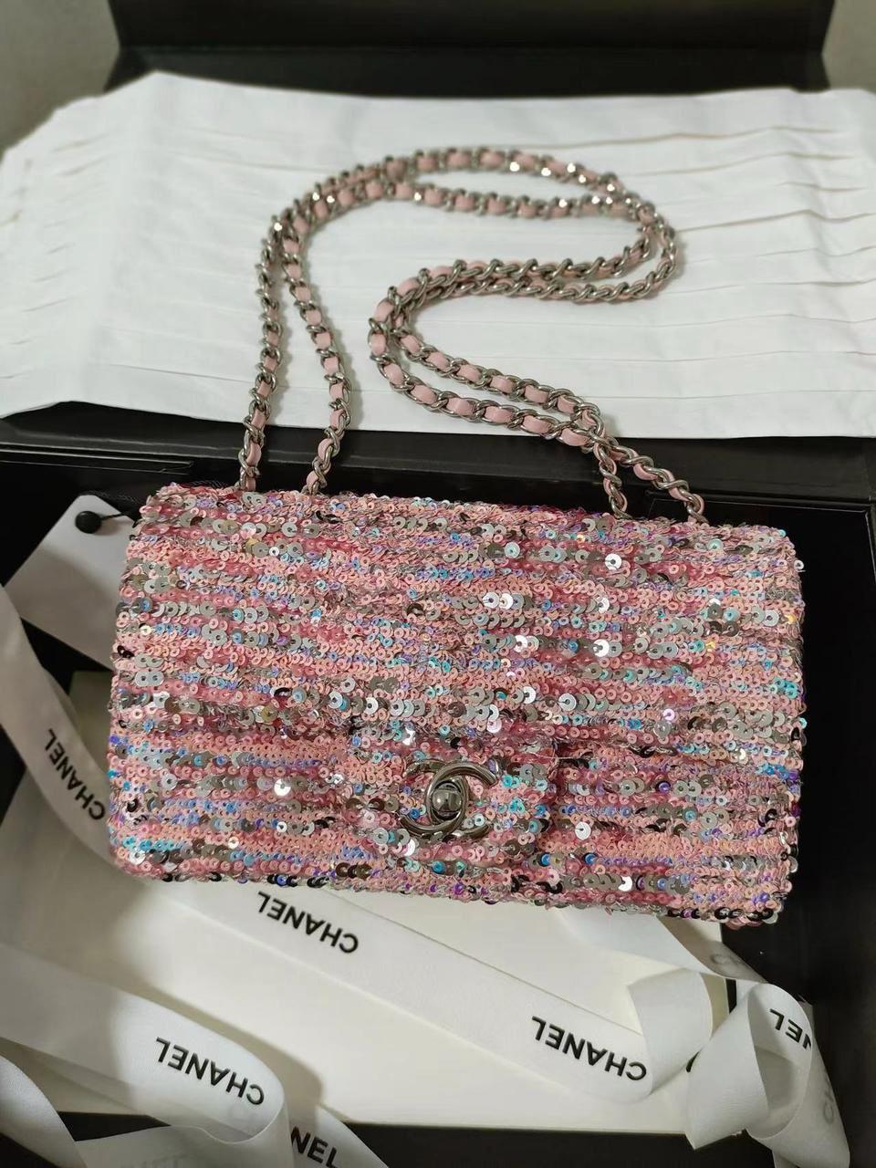 Ladies Chanel bags Lilly Onlines
