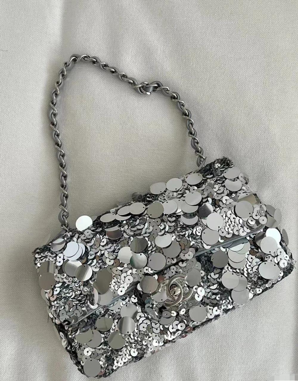Ladies Chanel bags Lilly Onlines