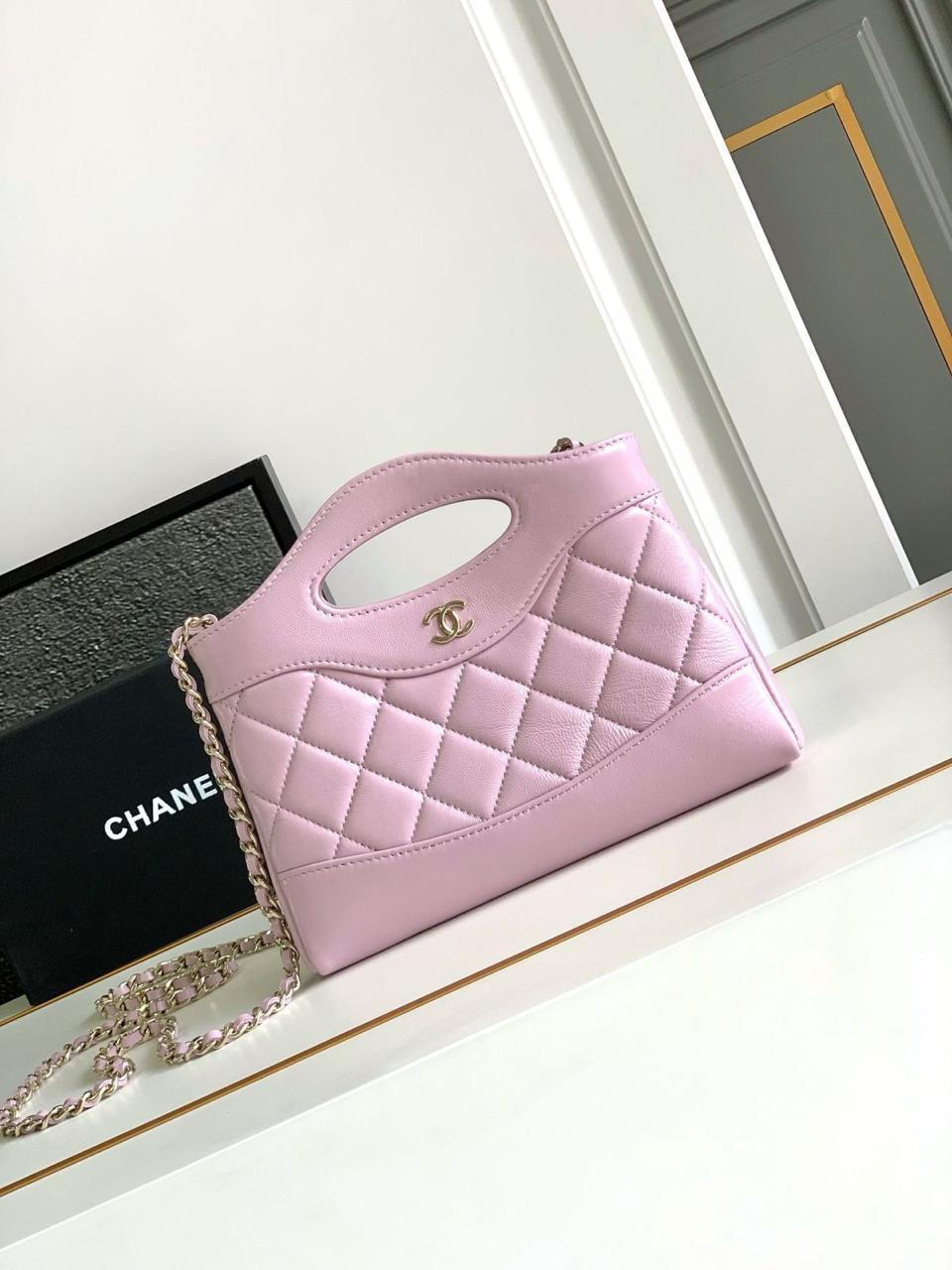 Ladies Chanel bags Lilly Onlines