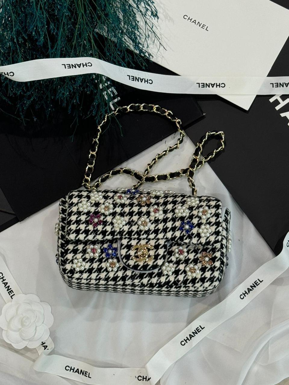 Ladies Chanel bags Lilly Onlines