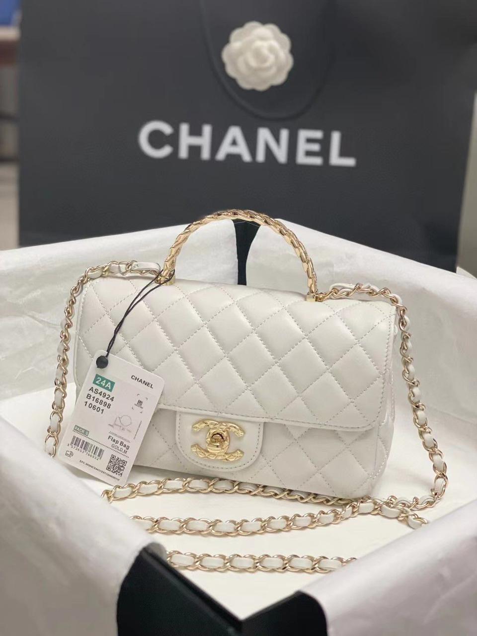 Ladies Chanel bags Lilly Onlines