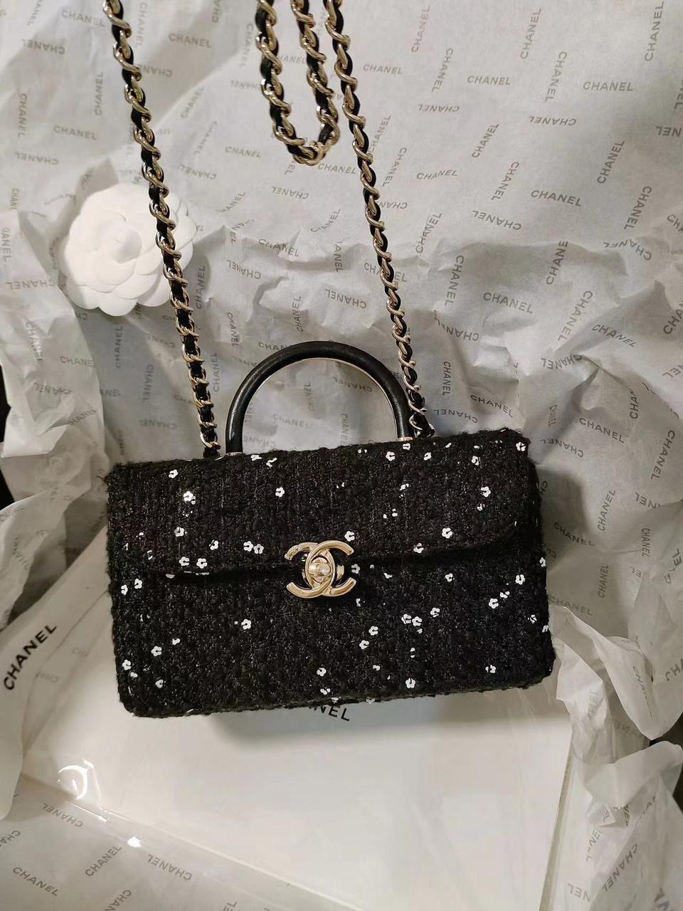 Ladies Chanel bags Lilly Onlines