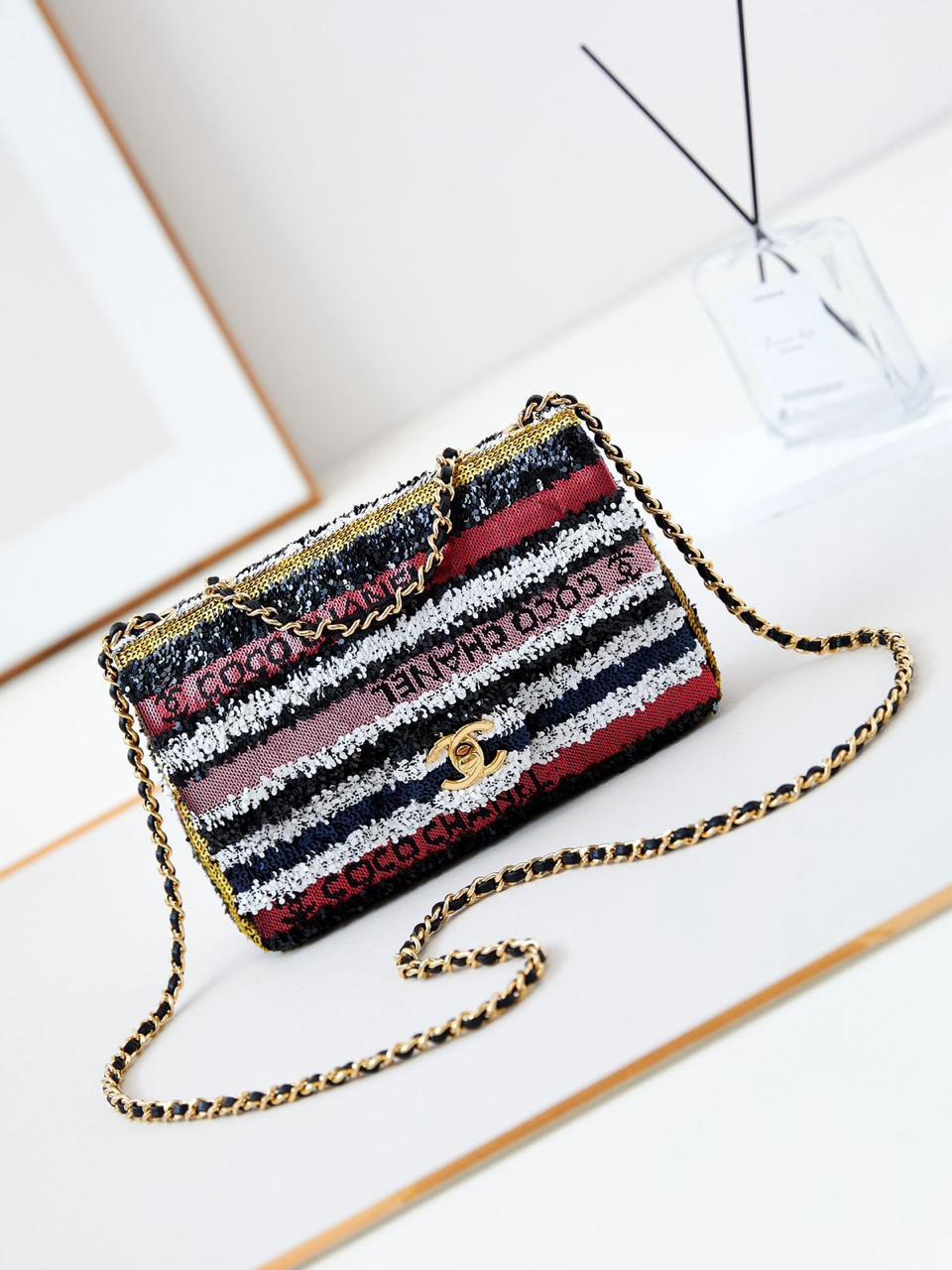 Ladies Chanel bags Lilly Onlines