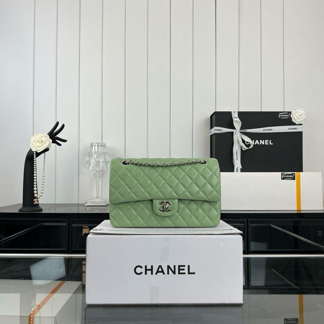 Ladies Chanel bags Lilly Onlines