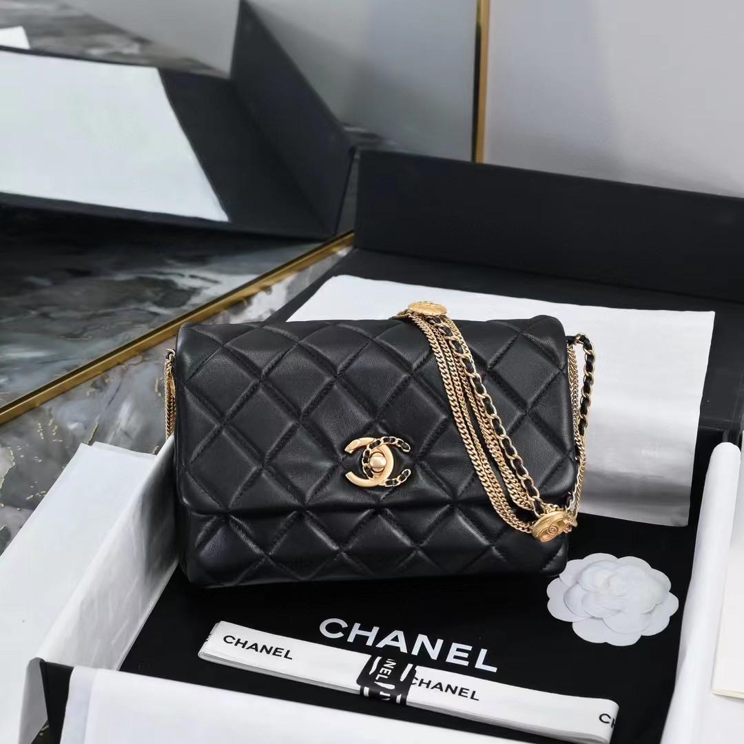 Ladies Chanel bags Lilly Onlines