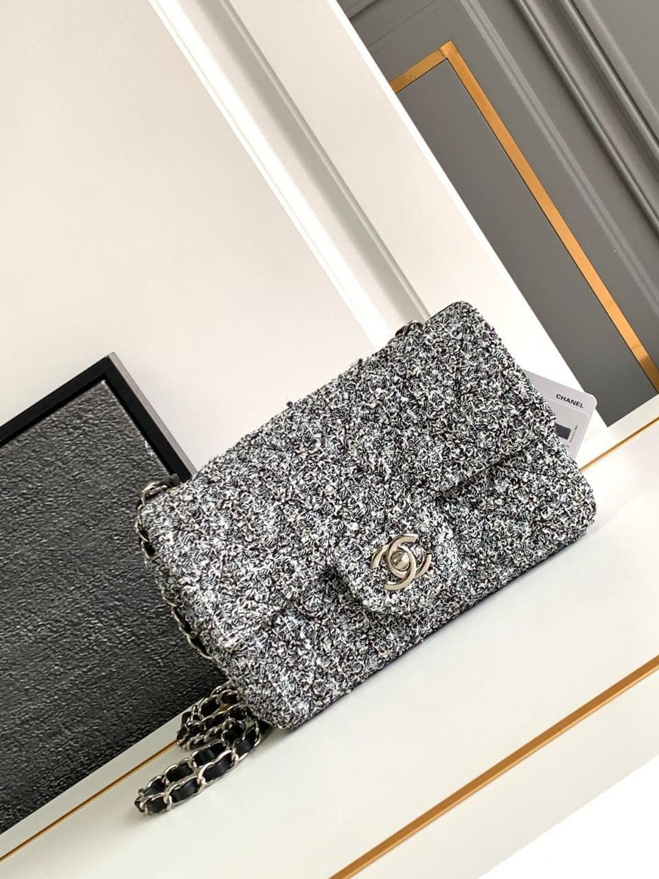 Ladies Chanel bags Lilly Onlines