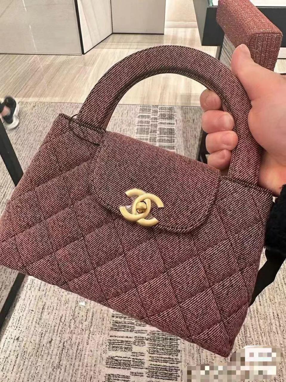 Ladies Chanel bags Lilly Onlines