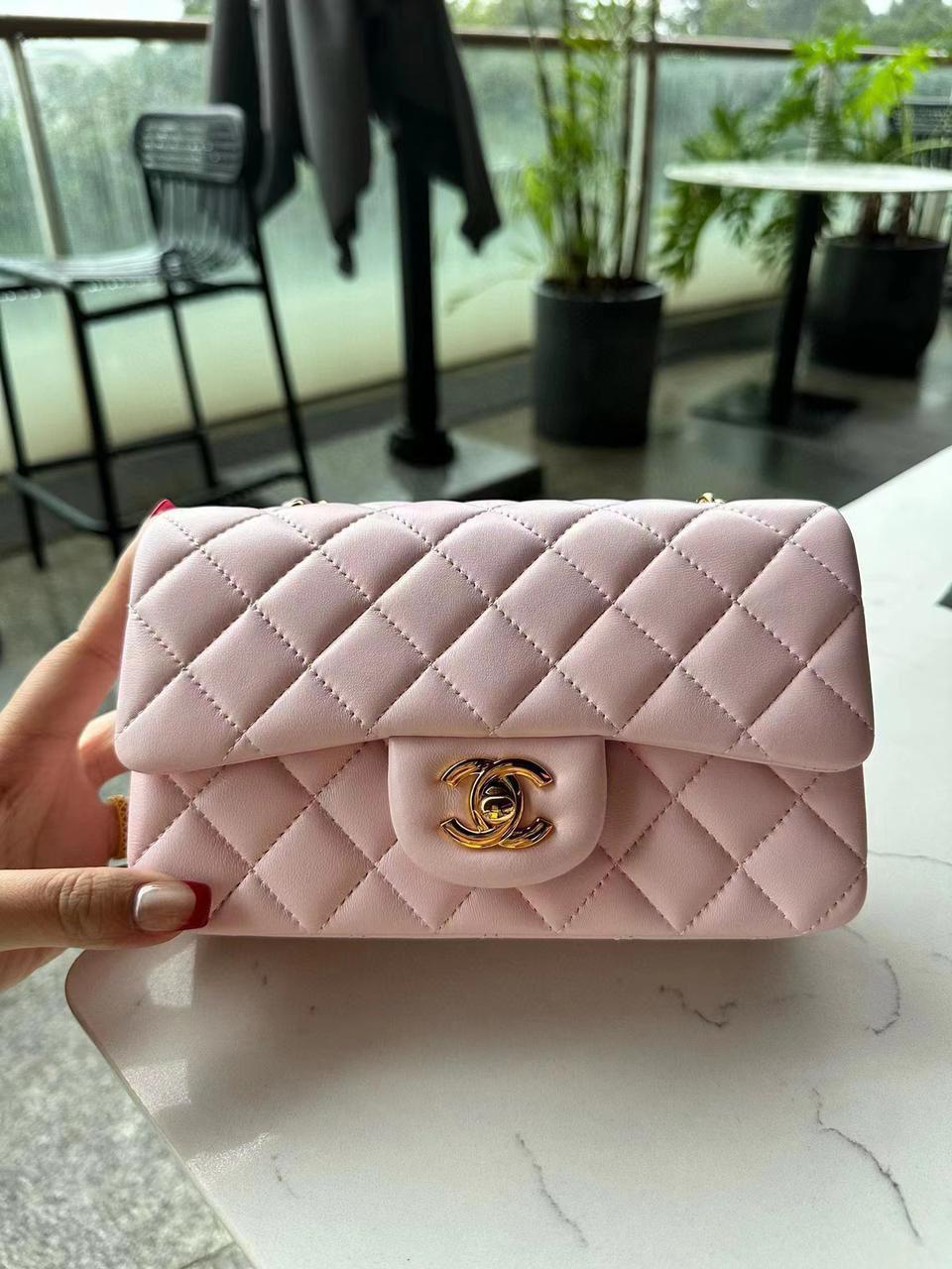 Ladies Chanel bags Lilly Onlines