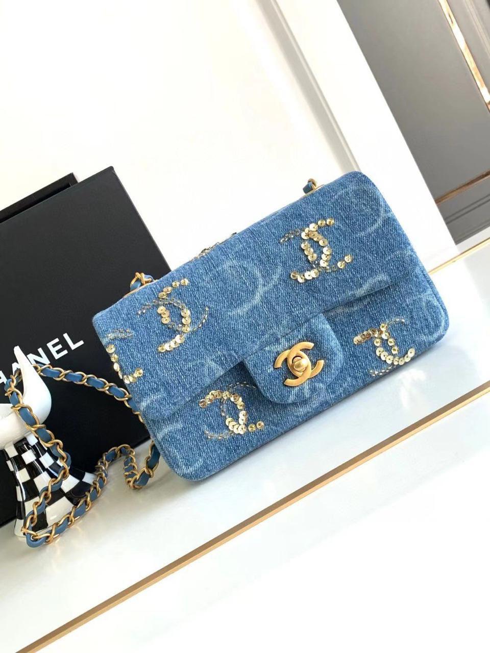 Ladies Chanel bags Lilly Onlines