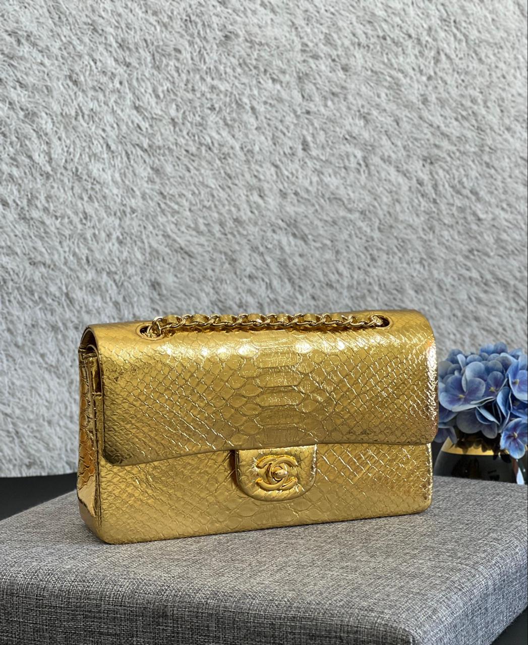 Ladies Chanel bags Lilly Onlines