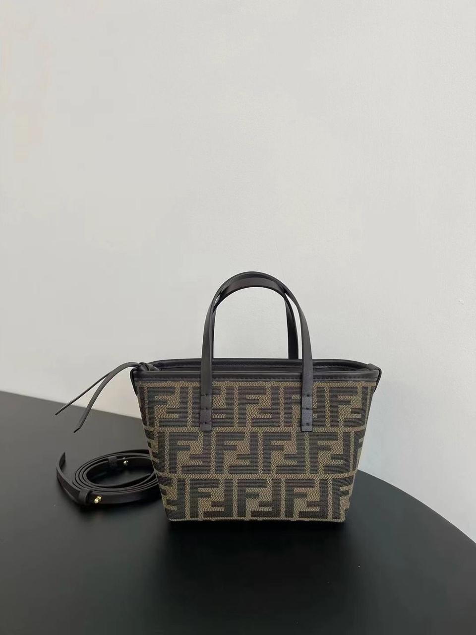 Ladies fendi bags Lilly Onlines