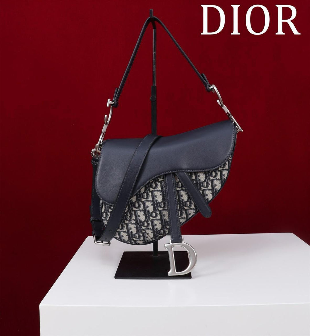 Ladies Dior bags Lilly Onlines