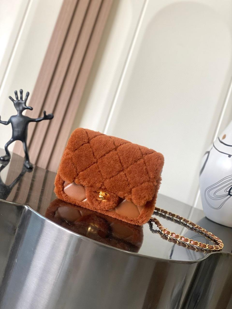 Ladies Chanel bags Lilly Onlines