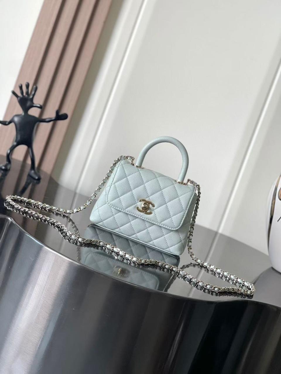 Ladies Chanel bags Lilly Onlines