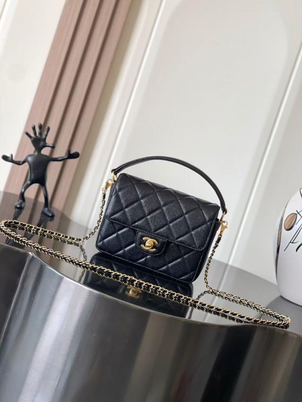 Ladies Chanel bags Lilly Onlines