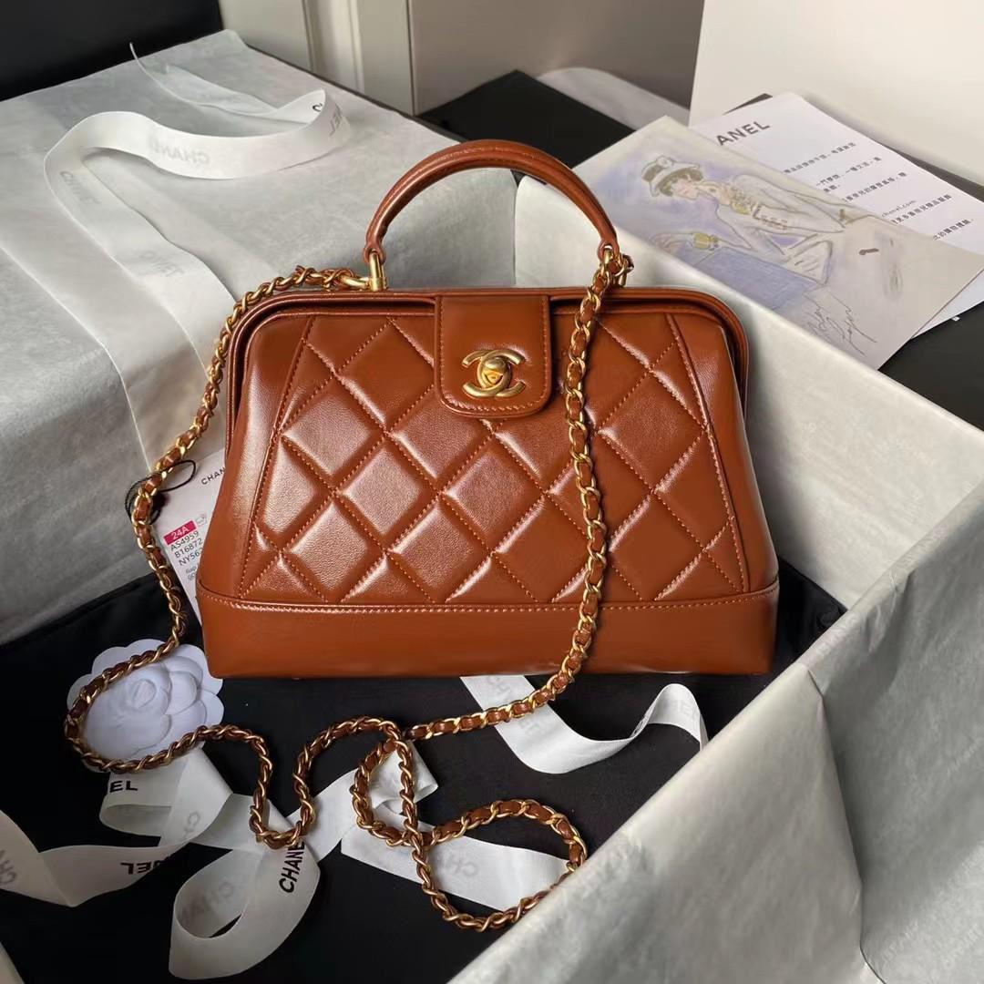 Ladies Chanel bags Lilly Onlines