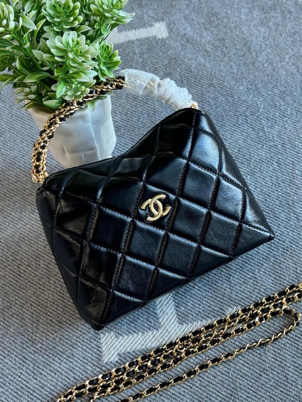 Ladies Chanel bags Lilly Onlines