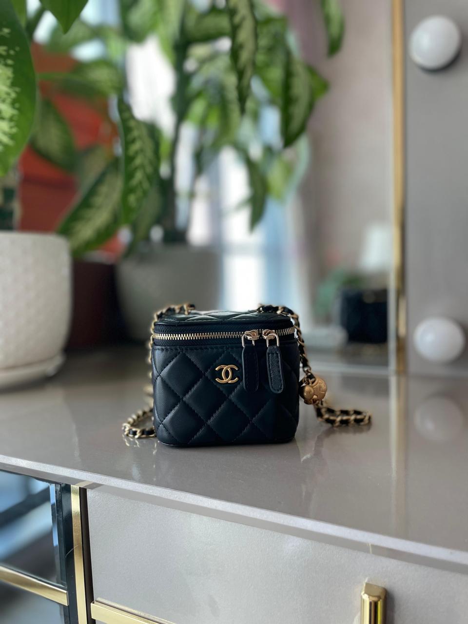Ladies Chanel bags Lilly Onlines