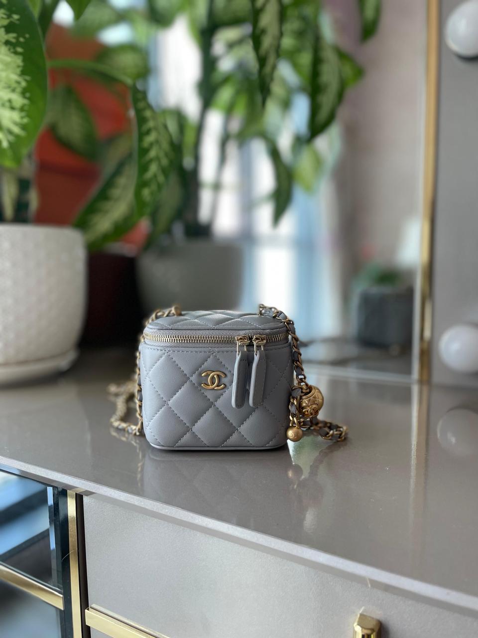 Ladies Chanel bags Lilly Onlines
