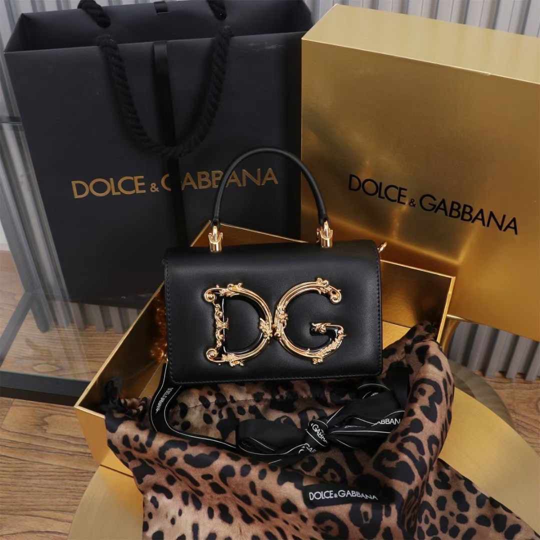 Ladies D&G bags Lilly Onlines