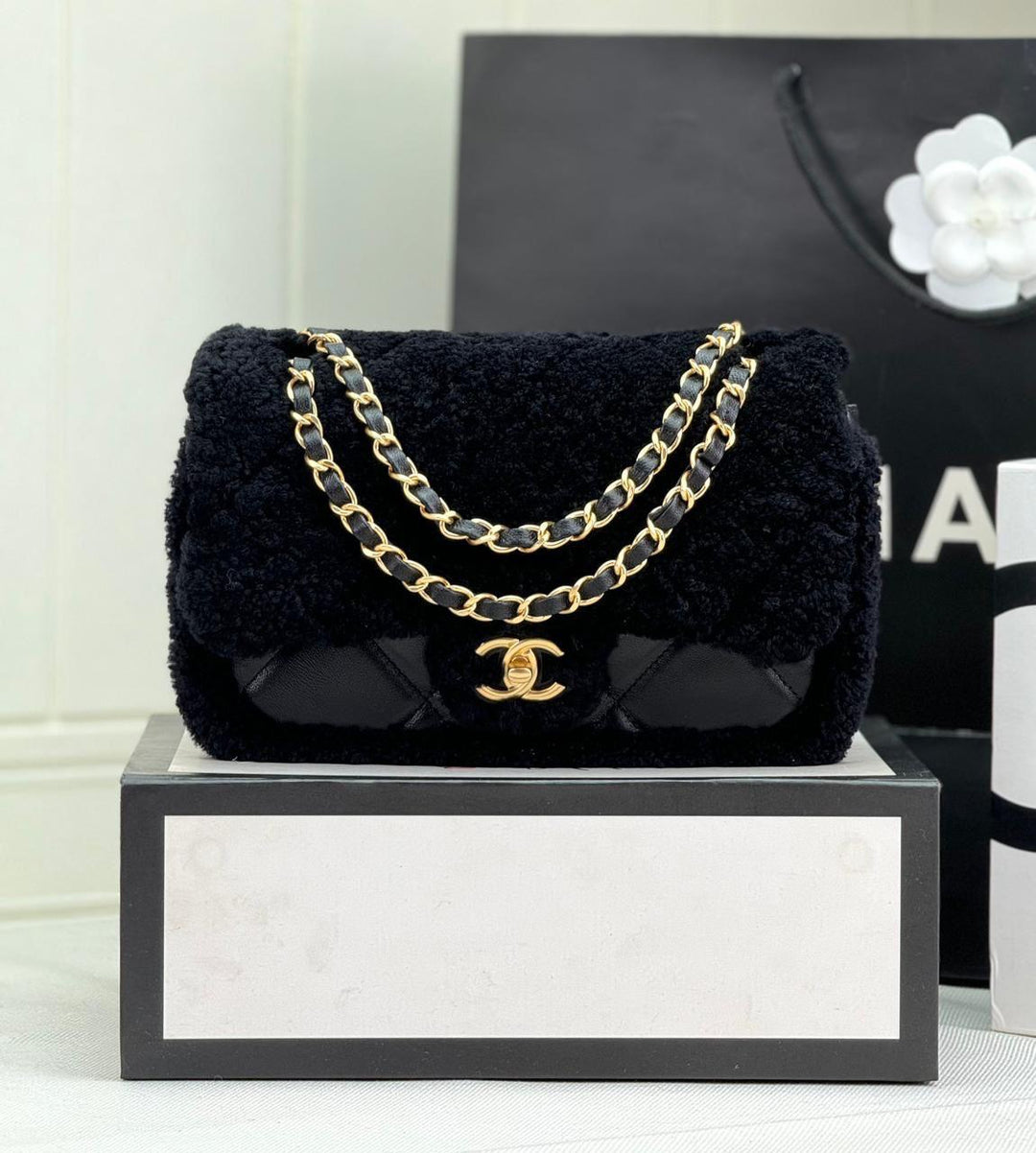 Ladies Chanel bags Lilly Onlines