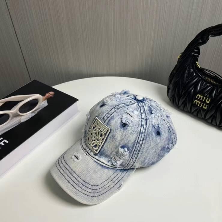 ladies hats & caps Lilly Onlines