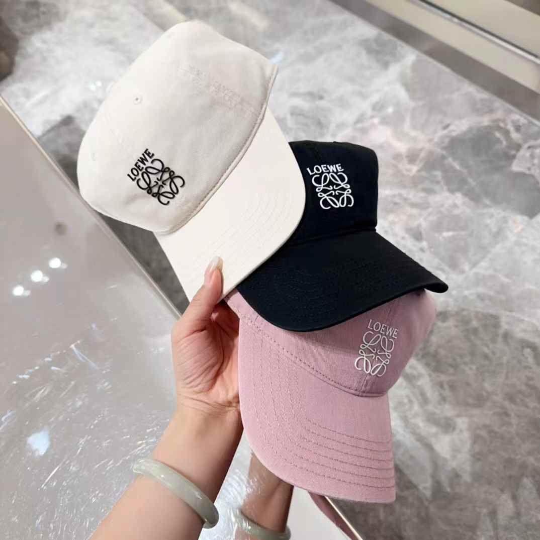 ladies hats & caps Lilly Onlines