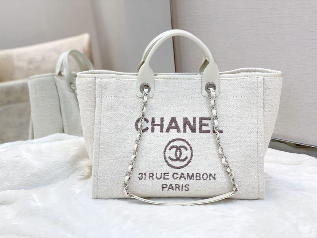 Ladies Chanel bags Lilly Onlines
