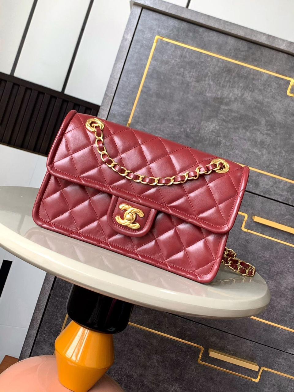 Ladies Chanel bags Lilly Onlines